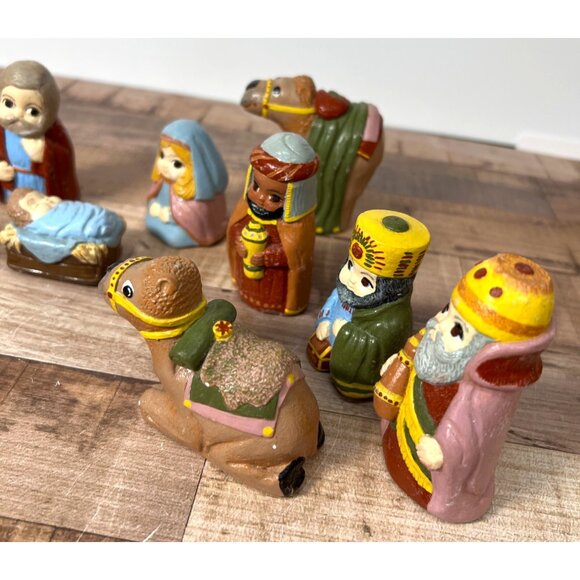 12-Piece Hand-Painted Pre-Cast Ceramic Nativity Set - Picture 3 of 9
